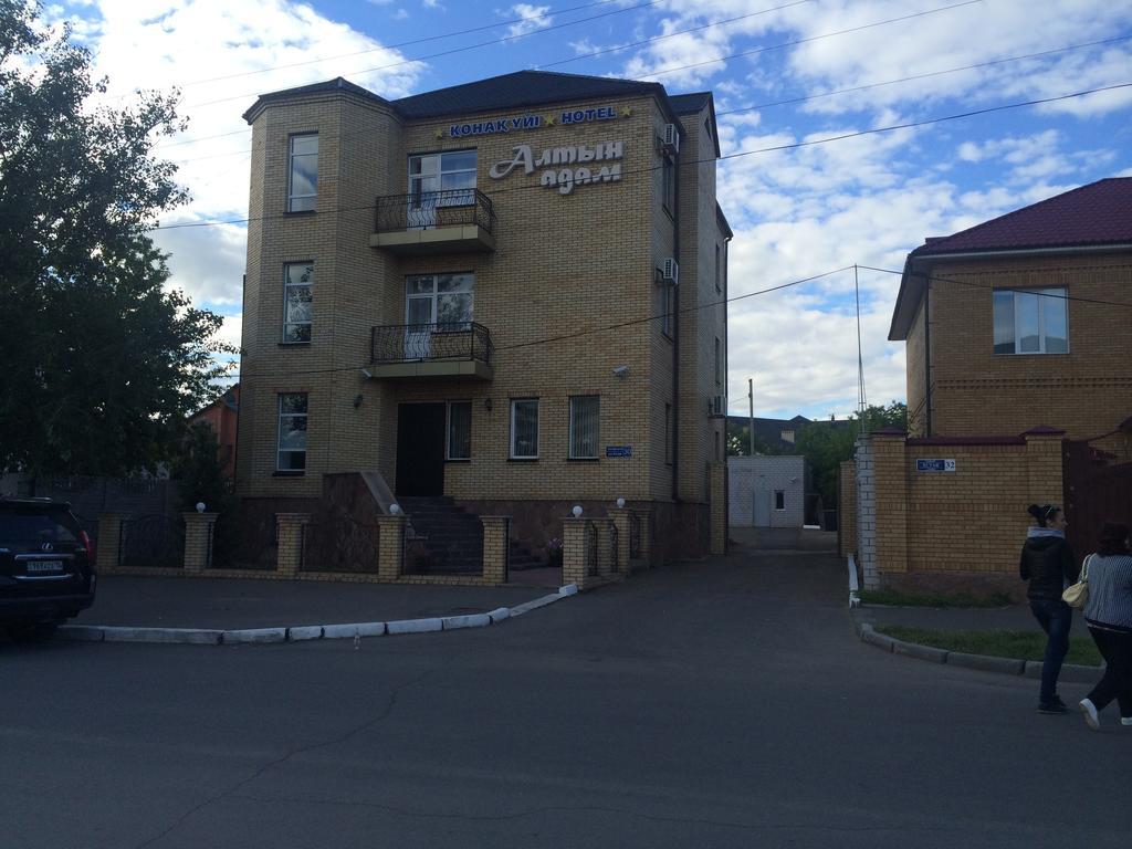 Altyn Adam Hotel Pavlodar Exterior photo